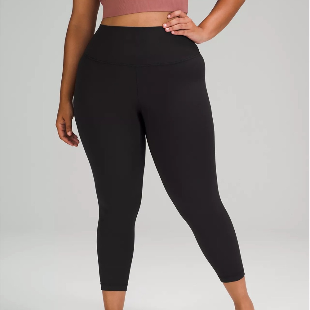 LuLulemon Align crop 21” black